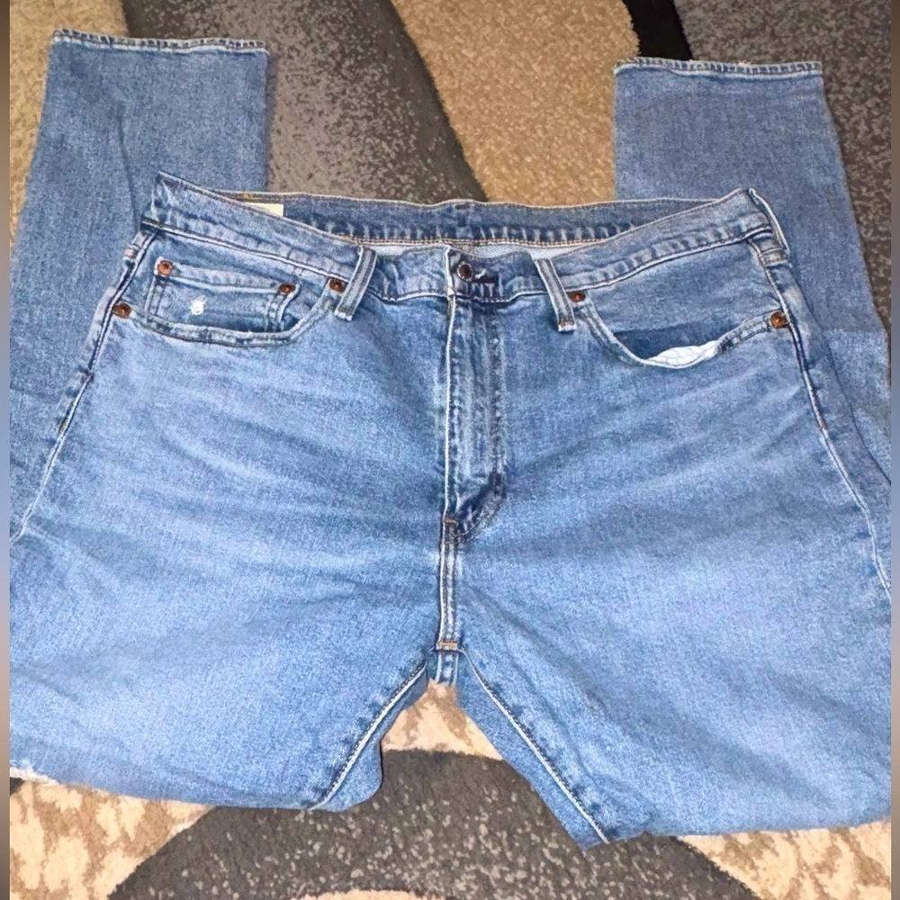 Levi’s Men’s Distressed Jeans W36 L32 – Like New, Classic Rugged Style​​​​​​​​​​